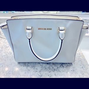 Michael Kors MEDIUM SELMA SAFFIANO ZIP SATCHEL